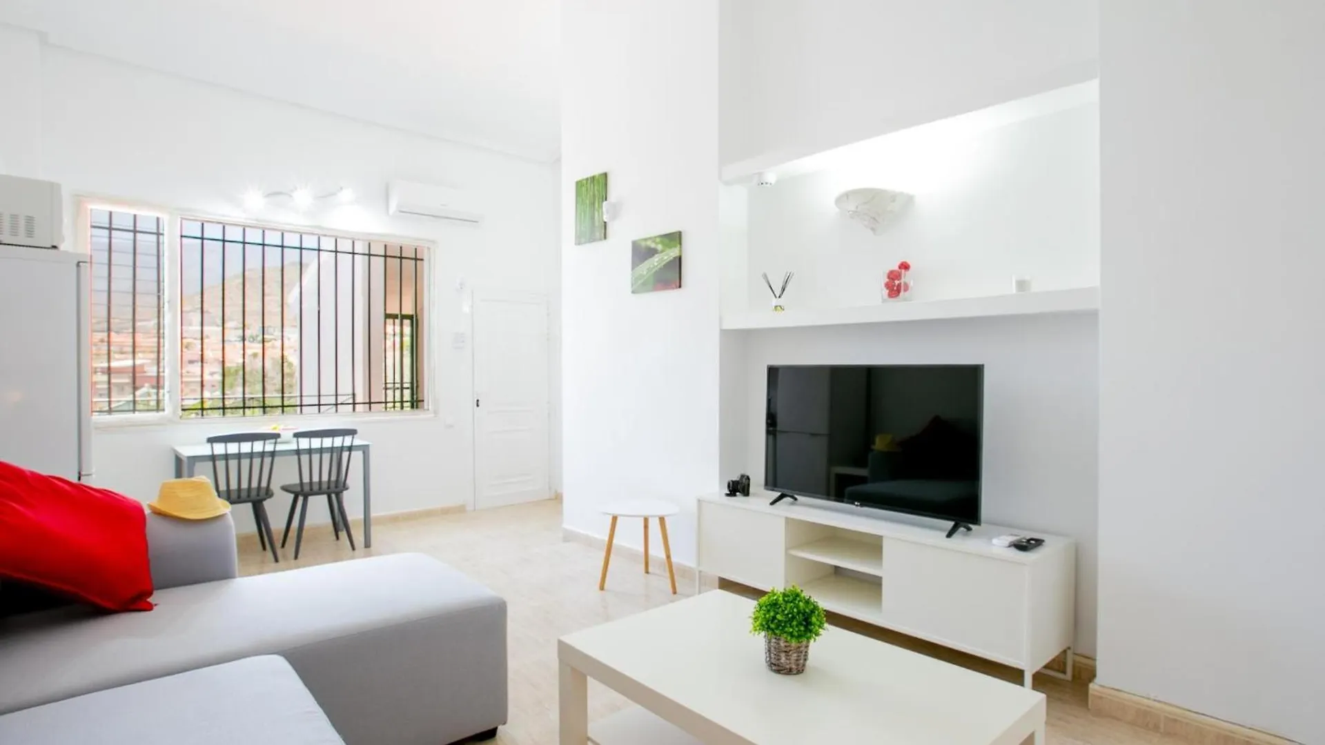 Stylish Apartment In Costa Adeje, Pool And Wi-Fi