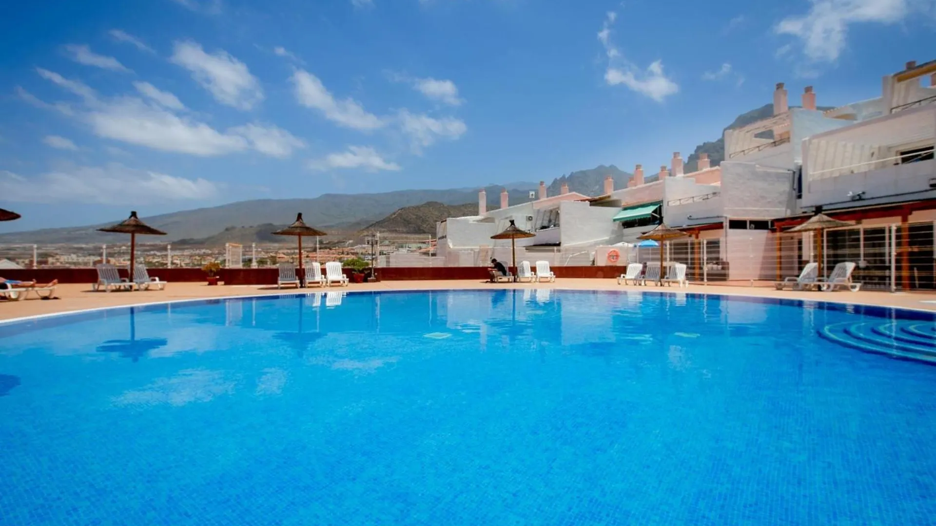 Stylish Apartment In Costa Adeje, Pool And Wi-Fi contacts